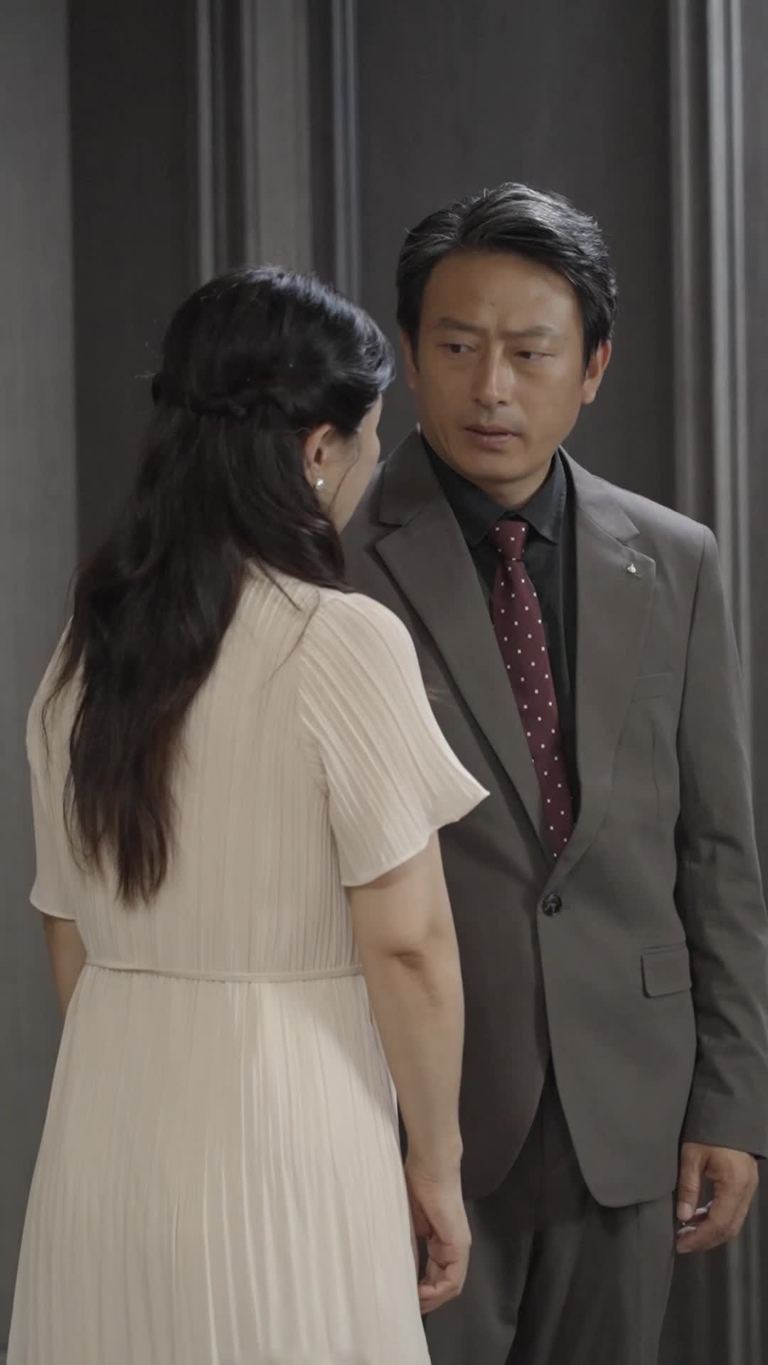 الحلقة 50 - تزوجت أغنى رجل وعمري خمسين